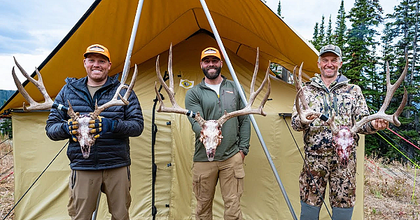 A High Country Deer Hunt - 3 Bucks Down!