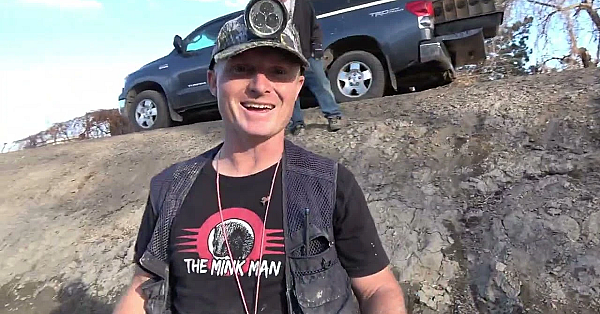 4 Muskrats With 4 Young Mink