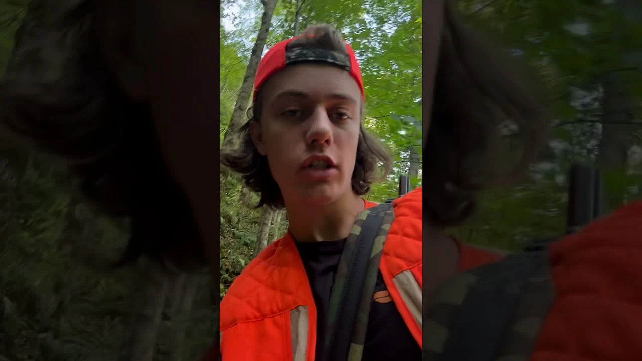 Bear Newcomb Taking Us Along For A Good Old Fashioned Hound Hunt. #hunting