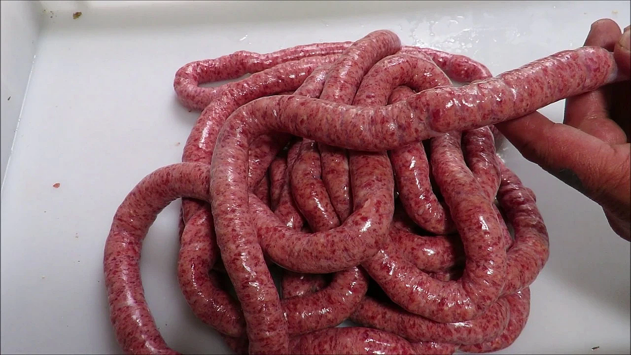 Traditional Beef Sausages. Sausage Making Masterclass.  #srp #sausagemaking