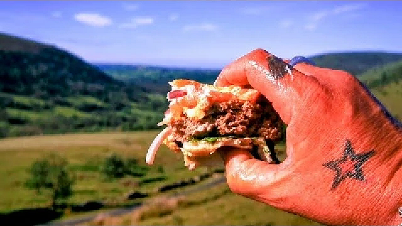 Best Burger Ever. Devil's Elbow Burger. Cooked On The Side Of A Mountain In Wales. Beef Burger #srp