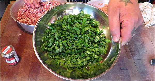 Arrabiata Sausages... Pork, Tomato, Wild Garlic &amp; Chilli.  #srp #staysafe #sausages #sausagemaking