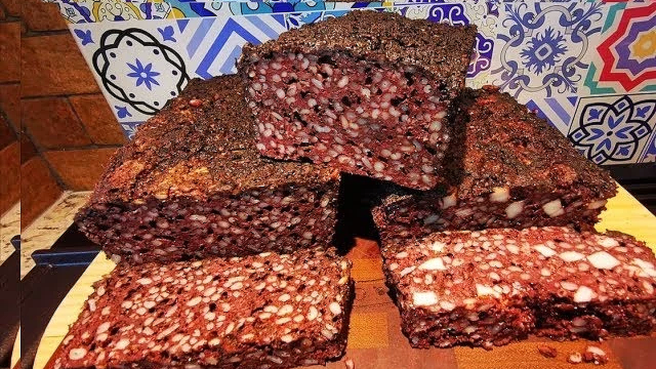 A 1950`s,traditional Butchers, Baked, Blackpudding Recipe. #blackpudding #srp