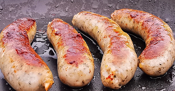 Lamb &amp; Mint Sausages. Sausage Making. How To Make Sausages. #sausage #srp #lamb