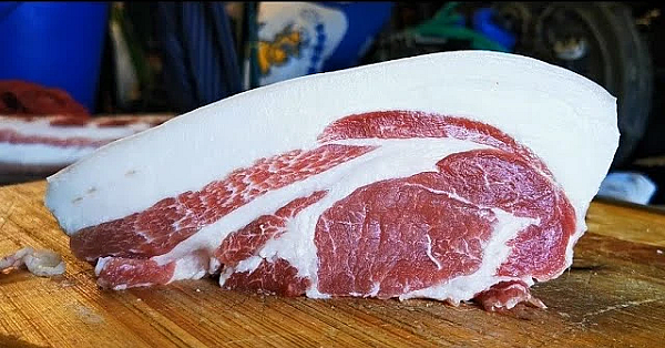 Home Cured Bacon On The Farm. A Memorable Week Indeed. Full Story In The Description. #srp