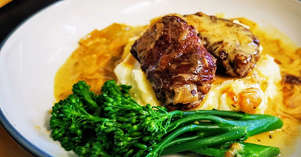 Cider Braised Pork Cheeks With Cream, Mustard &amp; Caramalized Leeks. Pigs Cheek Recipe. #srp