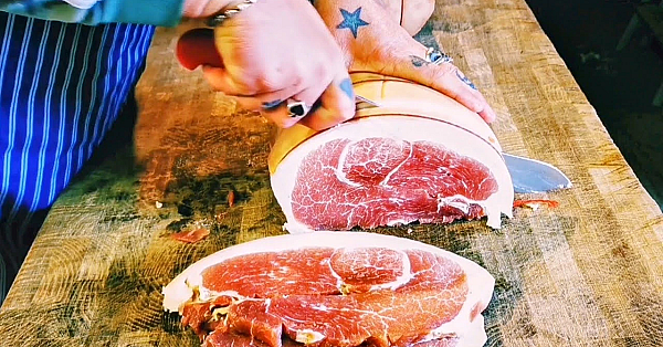 How To Make A Ham From Scratch. Curing A Leg Of Pork. Gammon Ham. Holiday Ham. Gammon Steaks.