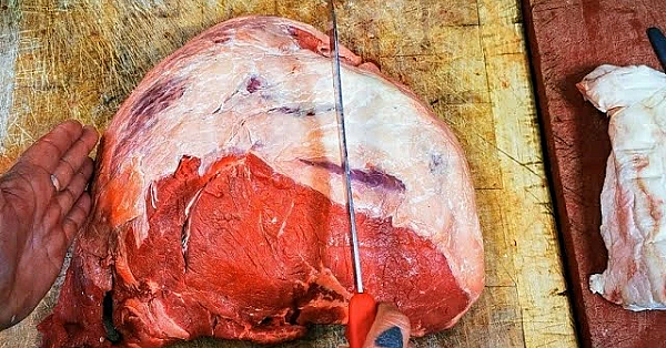 Topside Of Beef. Preparing Beef For Roasting. Traditional English Butchery. Top Round. Inside Round