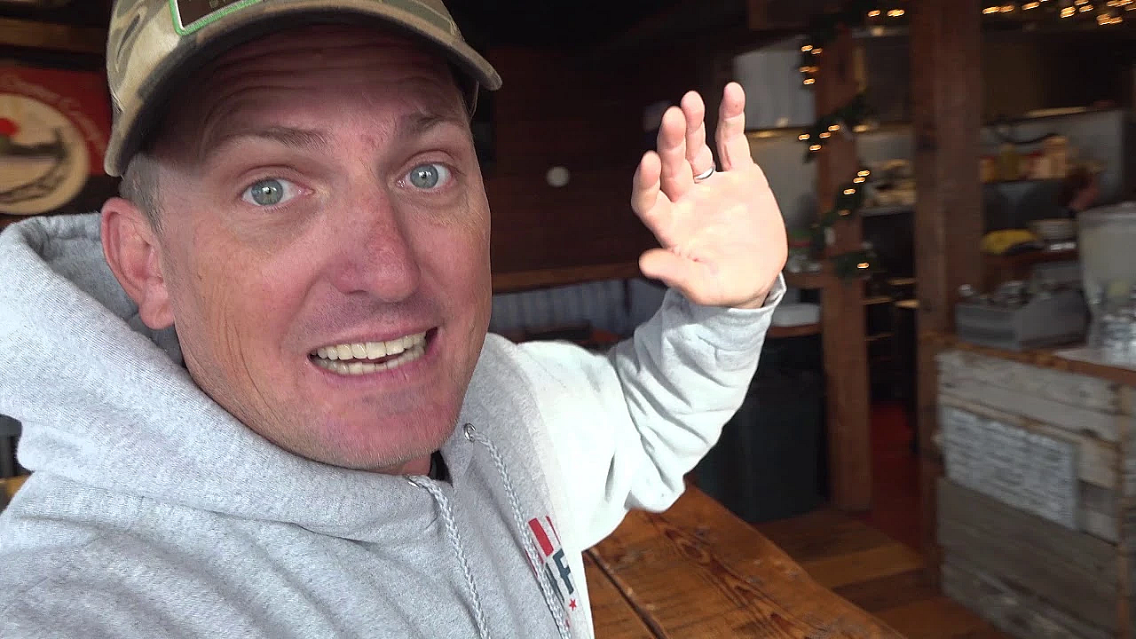 Massive Sea Scallops &amp; Juicy Oysters {catch Clean Cook} Urban Seafood Hunting