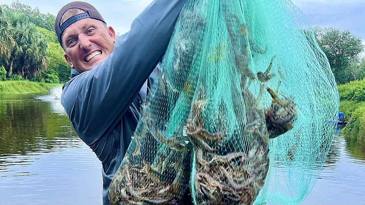 We Caught Millions Of Shrimp In One Cast Of The Net!!! {catch Clean Cook} Guatemala