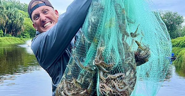 We Caught Millions Of Shrimp In One Cast Of The Net!!! {catch Clean Cook} Guatemala
