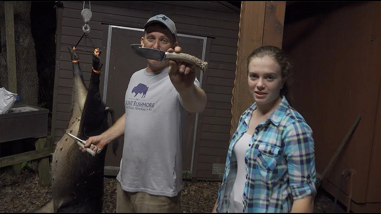 Beginners Guide To Cleaning And Quartering A Wild Pig