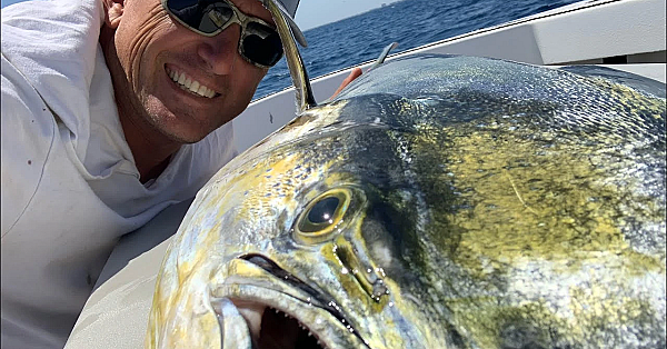 Biggest Tangle And Luckiest Bull Dolphin, Ever!!! {catch Clean Cook} Family Picnic At The Beach!