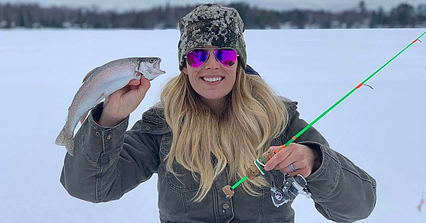 Epic Ice Fishing!!! {catch Clean Cook} Ft. Larry Smith Outdoors