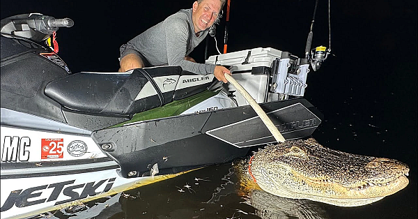 Jet Ski Alligator Hunt, Alone!