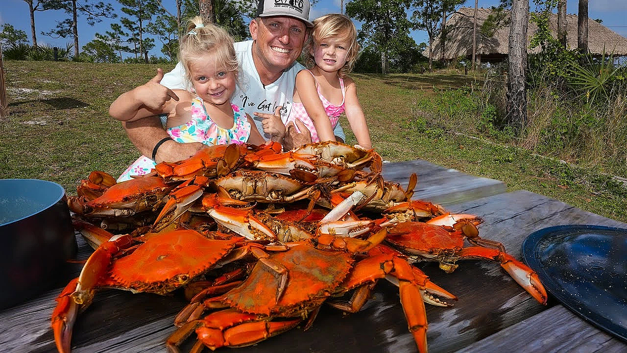 Catching Monster Crabs With My Precious Daughters! {catch Clean Cook} Daddy Daughter Picnic!