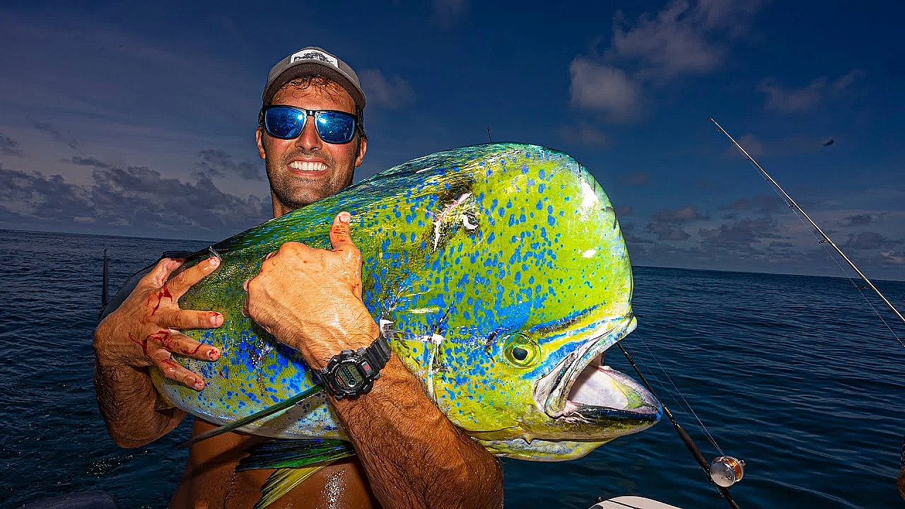 We Went Deep Sea Fishing With Bass Rods! {catch Clean Cook} Spanish Tuna Sashimi