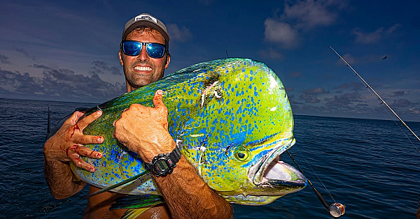 We Went Deep Sea Fishing With Bass Rods! {catch Clean Cook} Spanish Tuna Sashimi