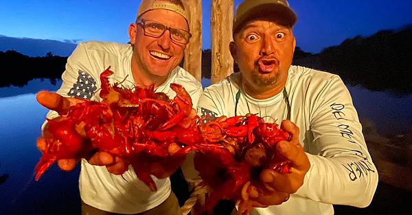 The Big Roll! Ultra Hot Crawfish!!! Florida To Alaska Ft. The Buckmaster!