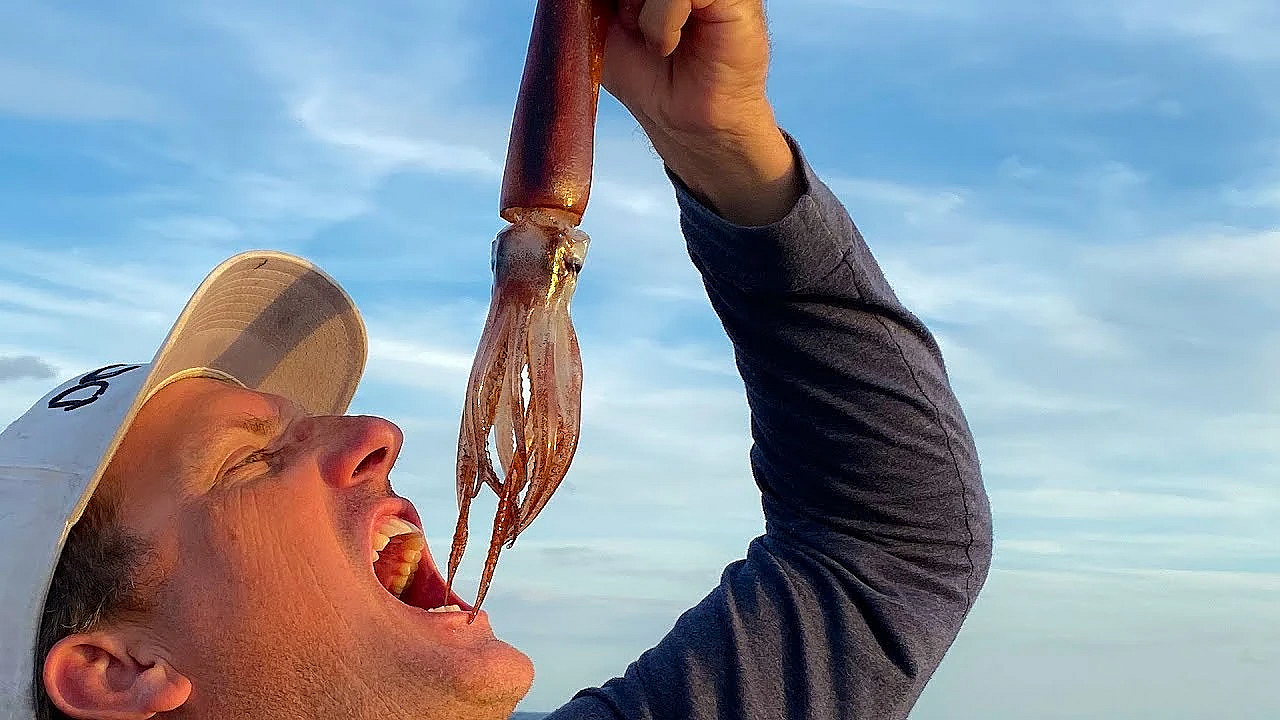 Deep Sea Squid {catch Clean Cook} Crispy Calamari With Sweet Thai Chili Sauce