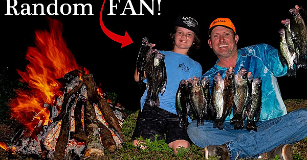 Cooking Fish Over And Open Fire With  Random Fan {catch Clean Cook} Incredible!!!