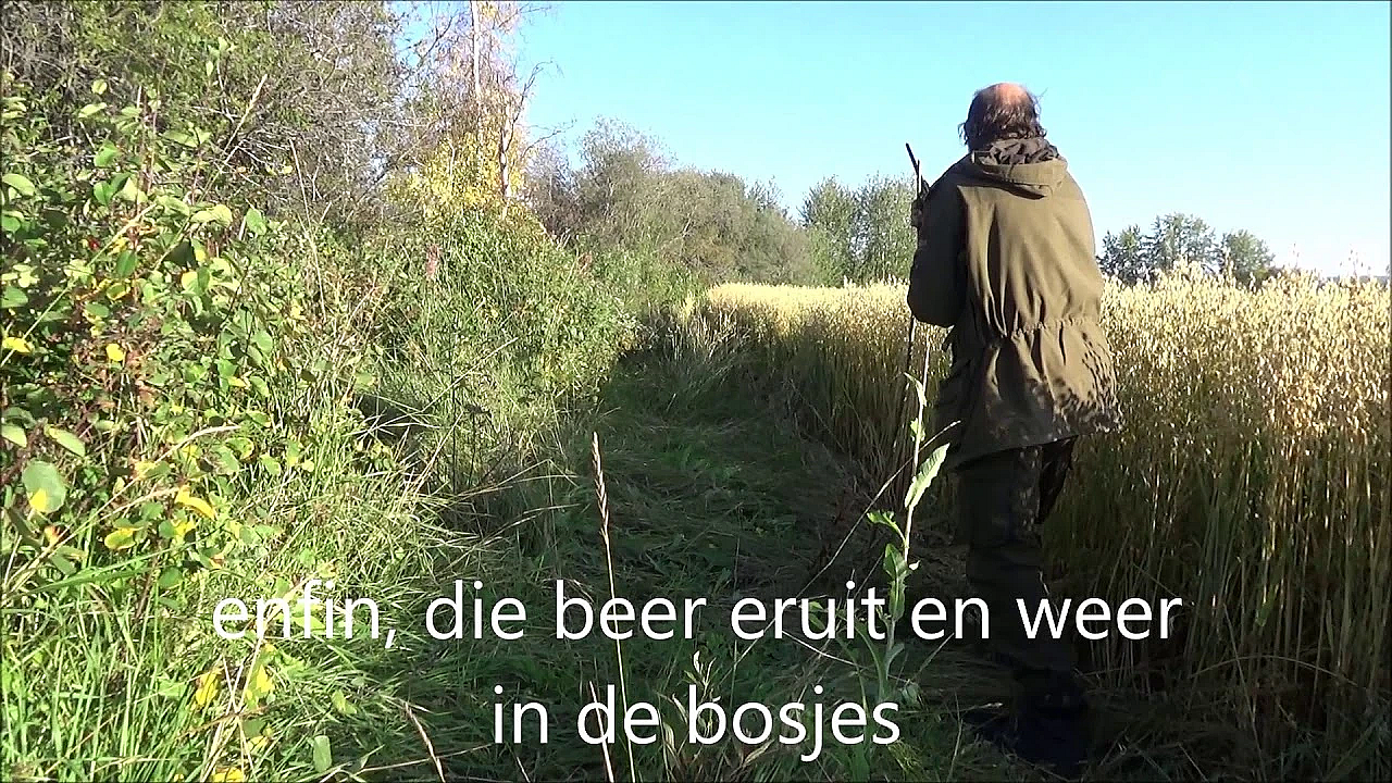 Zwarte Beer Met Eduard's Jagen En Vissen