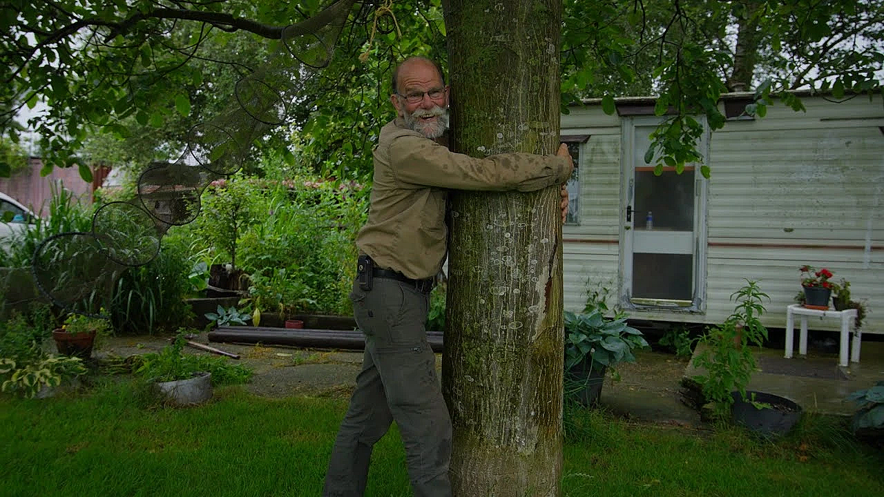 Jagen Met Eduard  De Bomen Op Ons Erf