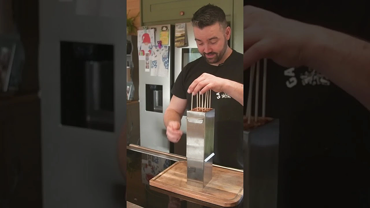 Cai Ap Bryn Makes A Spicy Venison Kebab Tower  #fieldsports #hunting #fieldsportsbritain