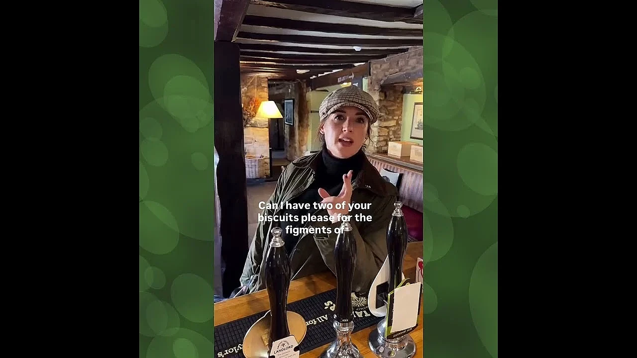 Pubs, warm ale and black labradors — sound like your kind of countryside? 🍺🐾