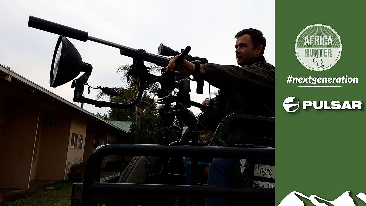 African Predator Hunting Platform