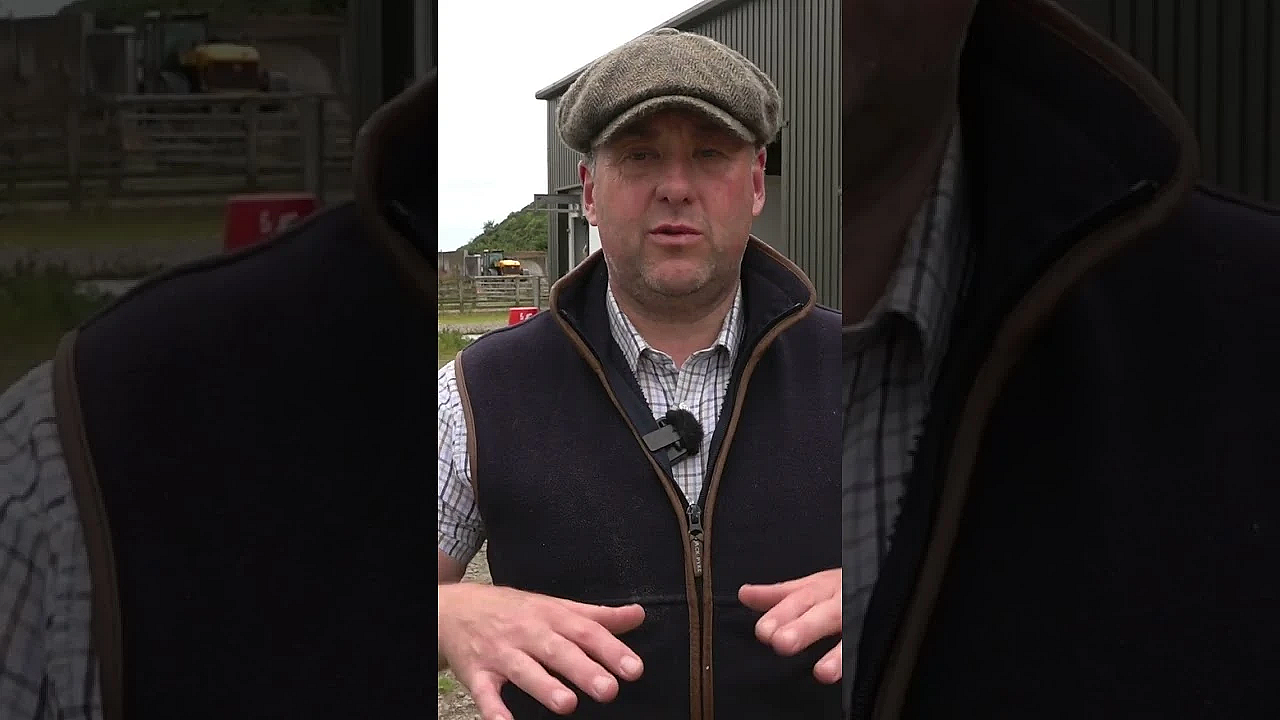 Skye Gamekeeper And Daughter Cull A Red Stag