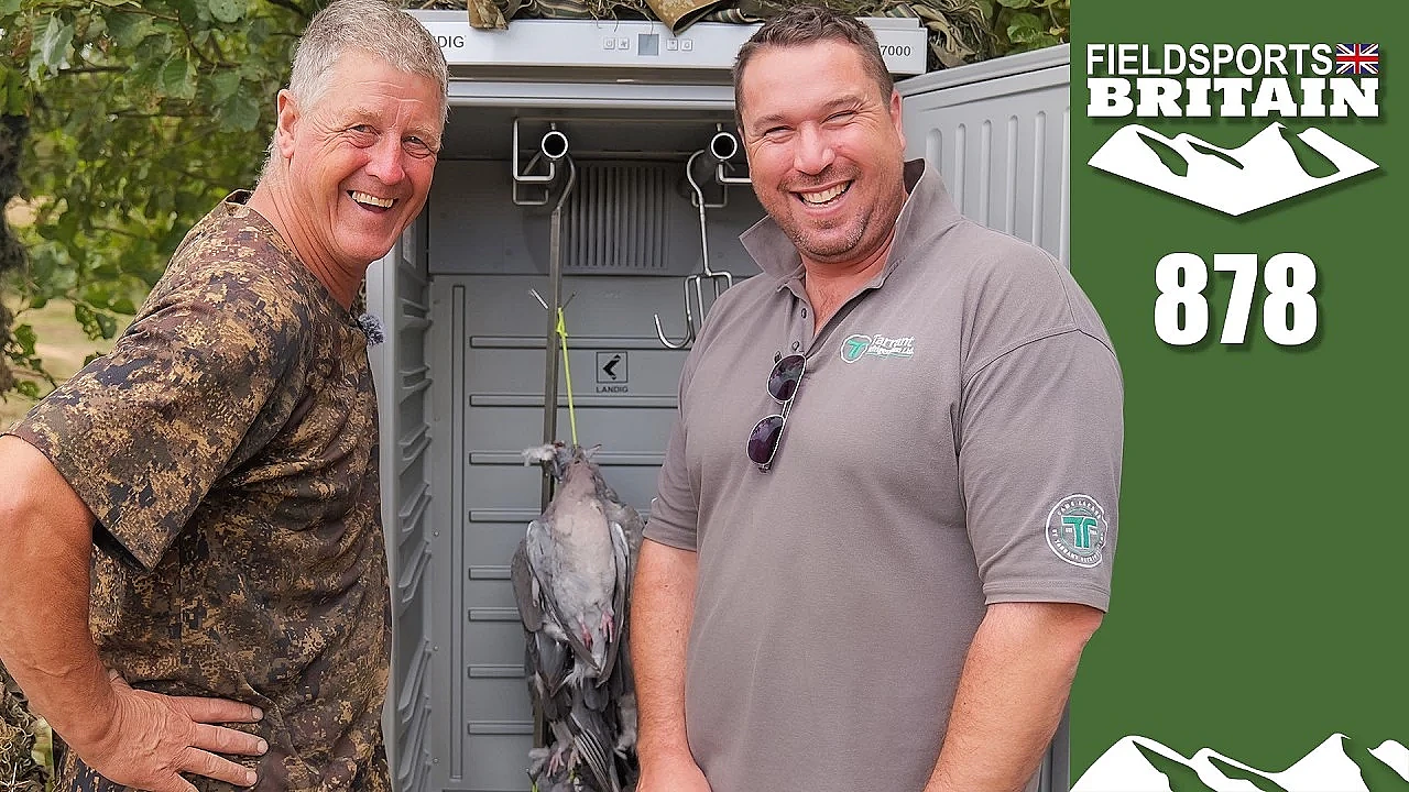 Fieldsports Britain – Chilling in the hide
