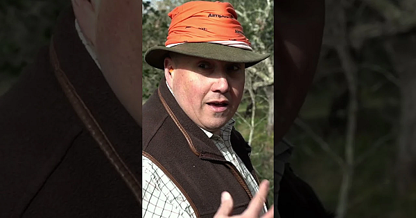 Roy Lupton Goes To A Portuguese Montería To Try His Hand At Speedy Wild Boar.