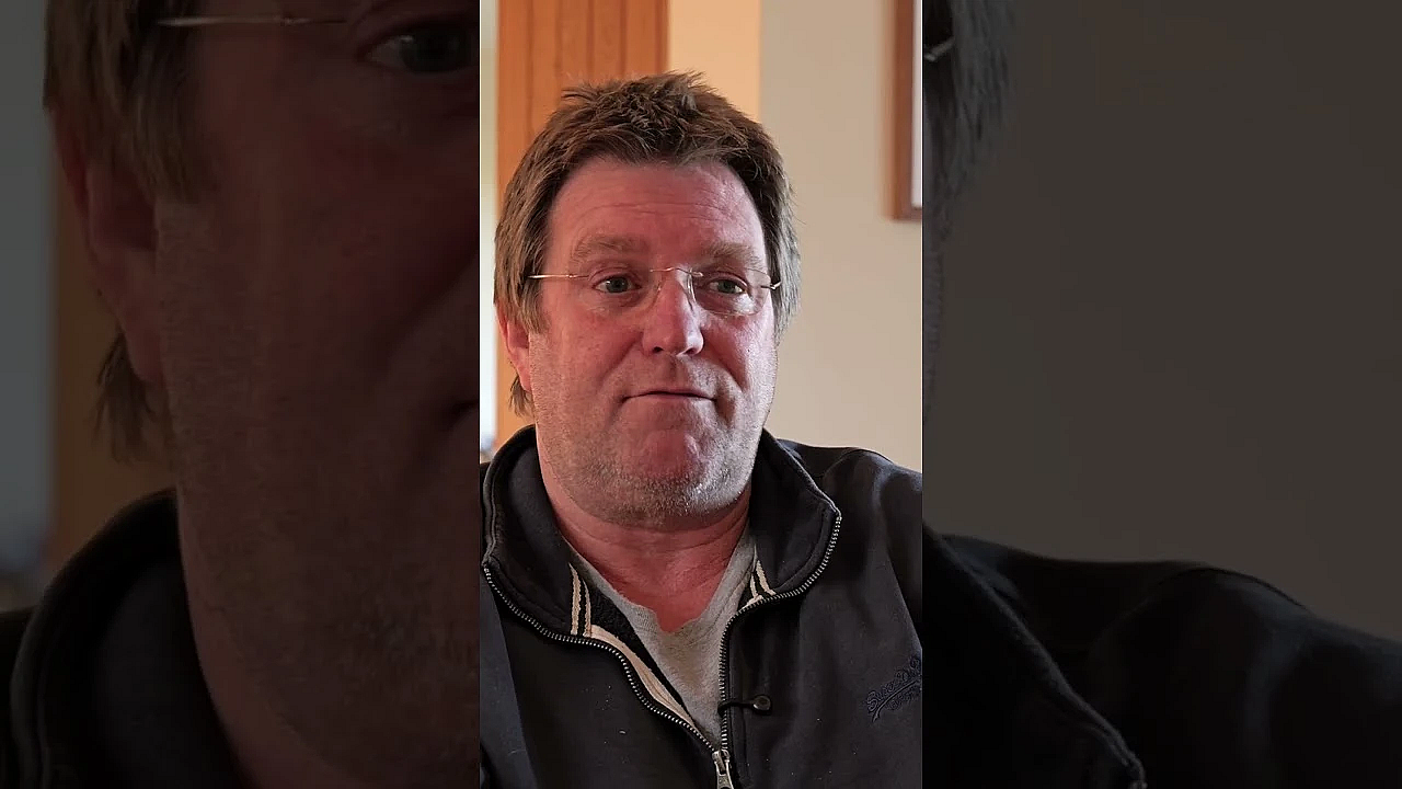 Dogwalkers Raise The Alarm, Police Arrest The Farmer And His Son’s Guns Are Taken.