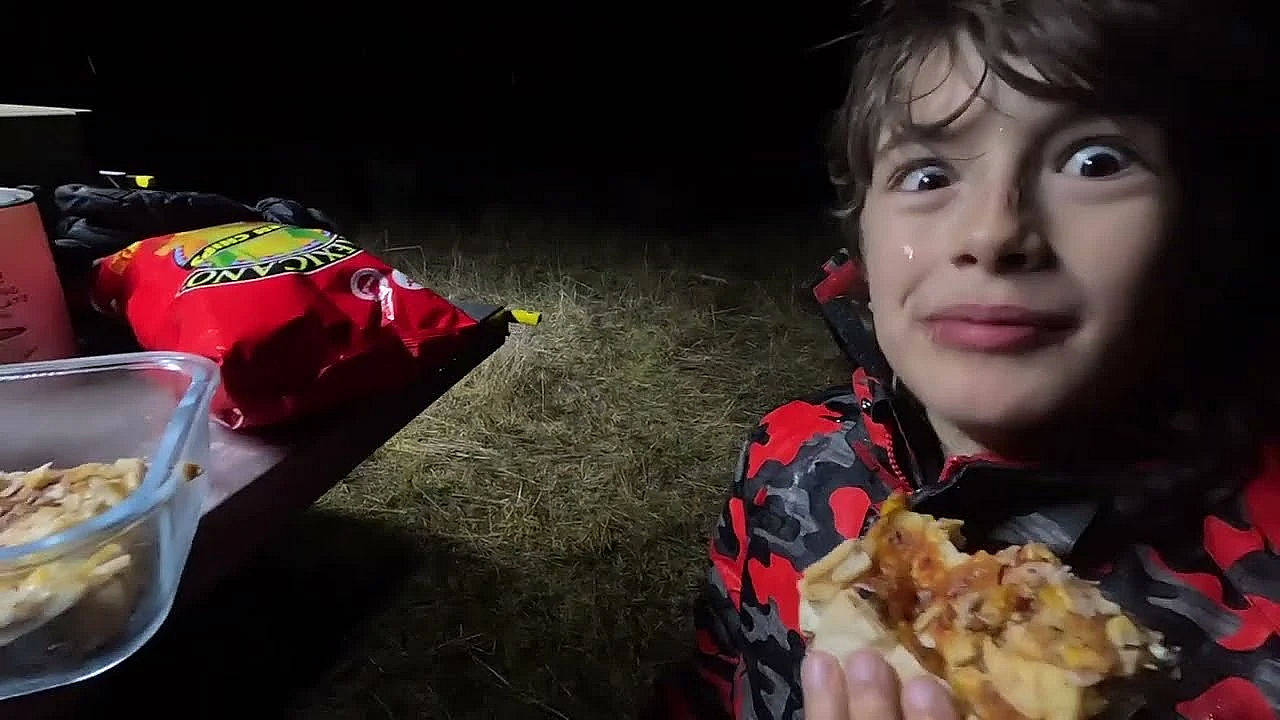 Nz Adventure Vlog #302 Father And Son Snow Camping Rainstorm And The Dogs Josh James And Sonny Jim