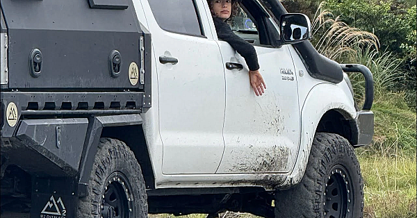 Vlog 302 - Sonny Jim Missions, Dan The Mans Yard And The Search For Snow