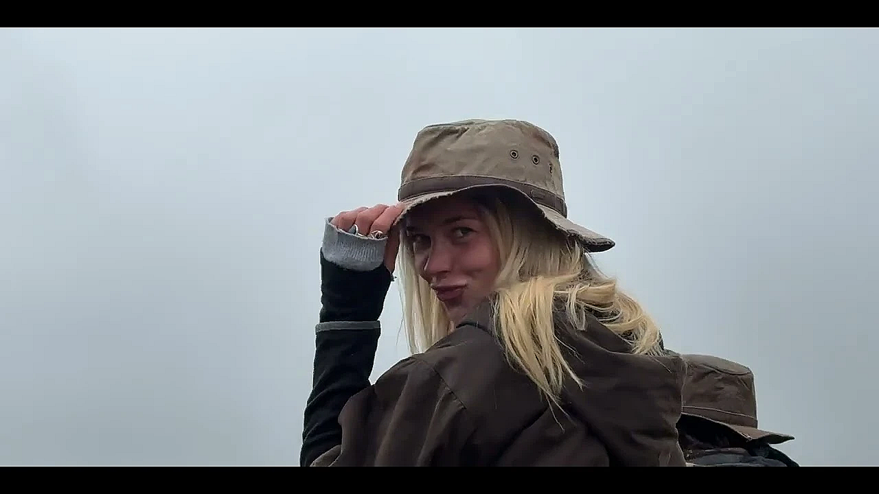 Hunting On Horseback In The New Zealand Mountains