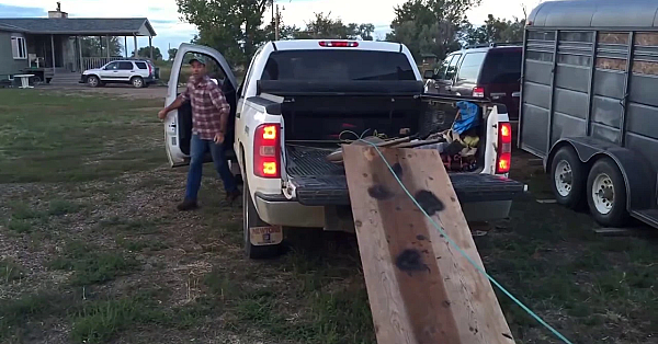 Zo laadt je gestrekt grofwild in de auto zonder je rug te slopen
