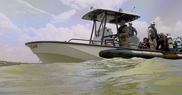 Texas Game Wardens, Answering The Call - Texas Parks &amp; Wildlife [official]