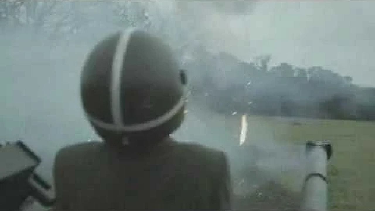 Kleiduiven schieten met een tank