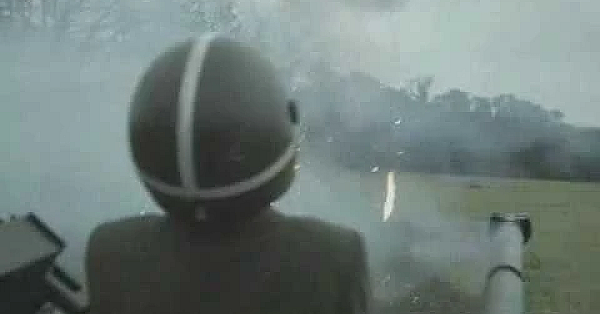 Kleiduiven schieten met een tank