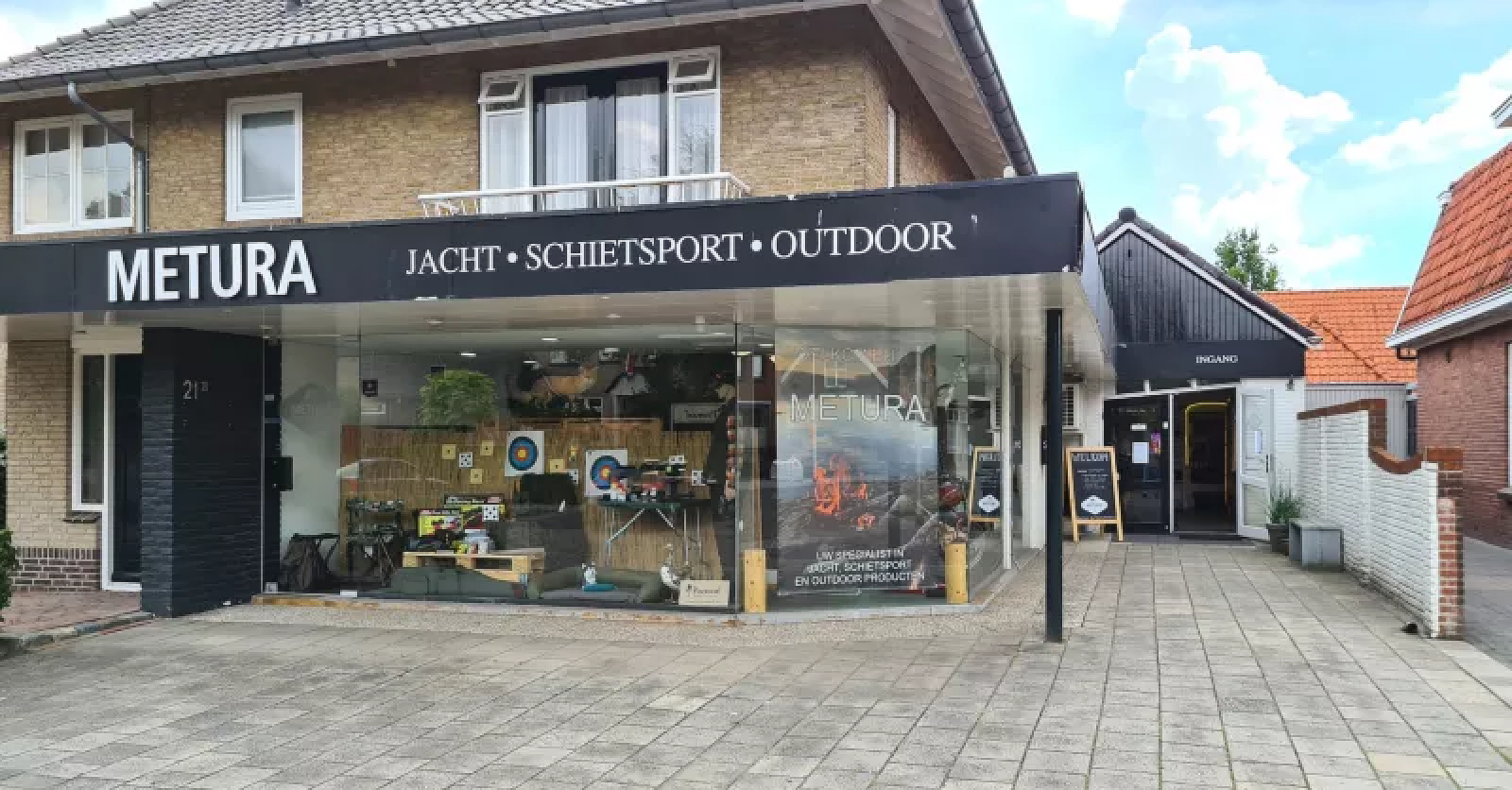Metura jacht store